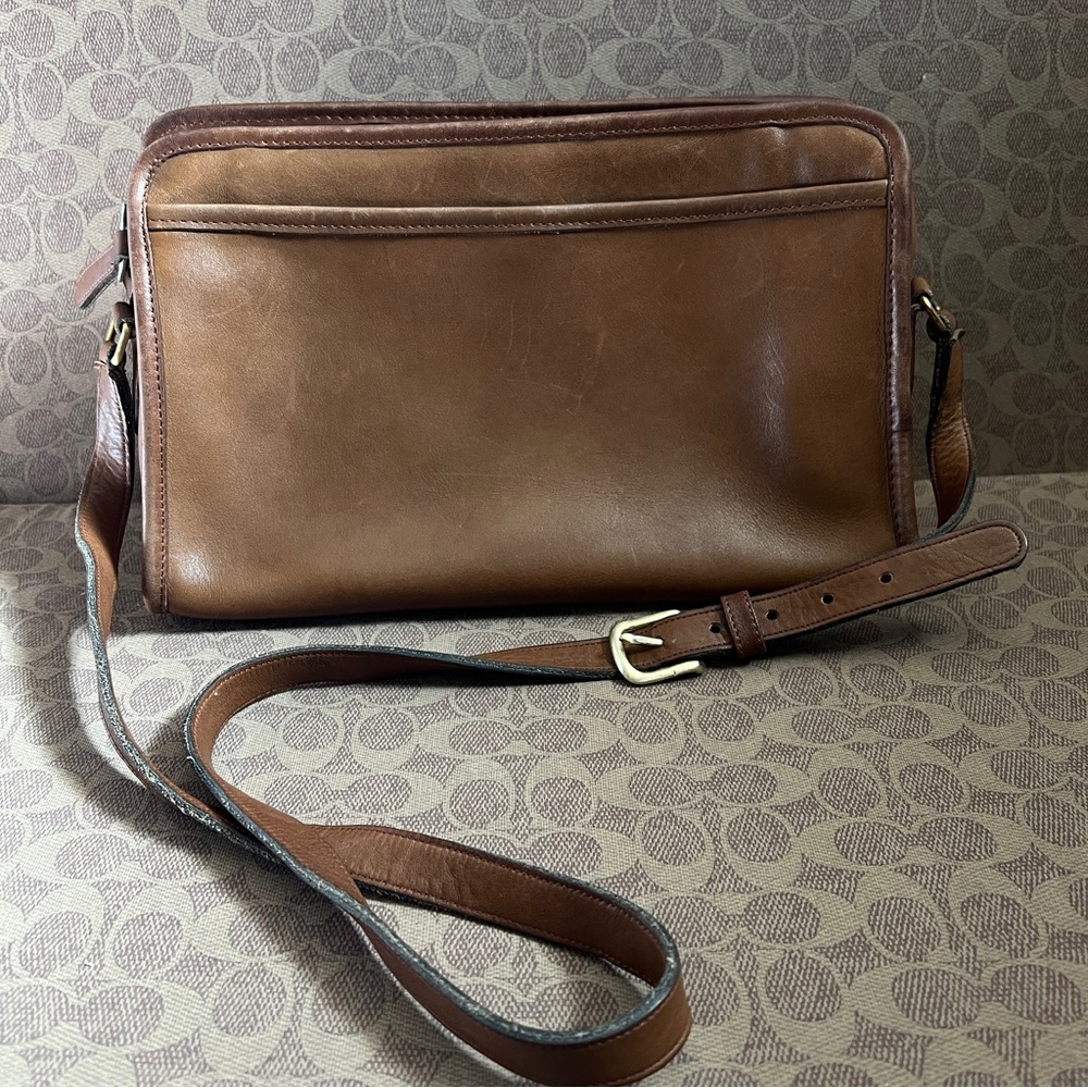 Vintage Coach NYC Swagger Bag